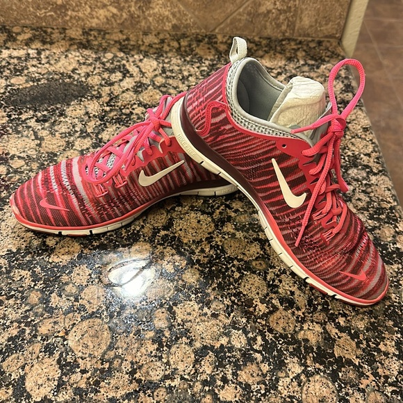 Nike 5.0 shoes - Picture 3 of 5